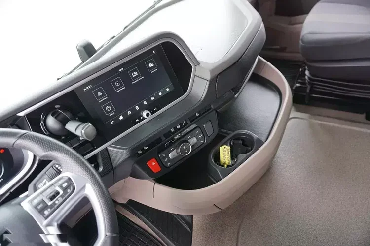 DAF XG / 480 / ACC / EURO 6 / ZESTAW PRZEJAZDOWY 120 M3 zdjęcie 33