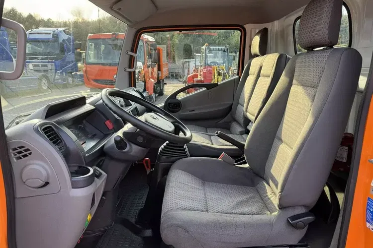 Nissan Cabstar zdjęcie 28