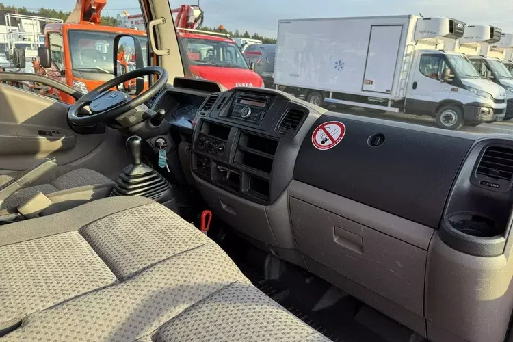 Nissan Cabstar zdjęcie 34