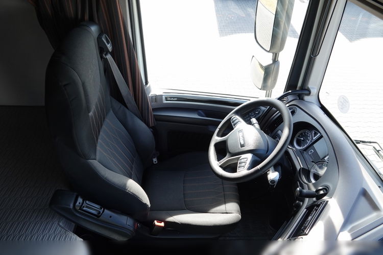 DAF XF 480 / SUPER SPACE CAB / KLIMA POSTOJOWA / OPONY 100% / PO KONTRAKCIE SERWISOWYM  zdjęcie 28