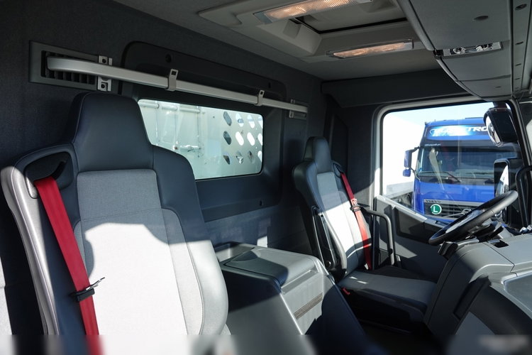 Renault C 380 / 6X4 / SKRZYNIOWY 6.7 M / + HDS PALFINGER PK 18002-EH C / MAX UDŹWIG 5850 KG / WYSÓW 12.5M / STEROWANIE RADIOWE zdjęcie 54