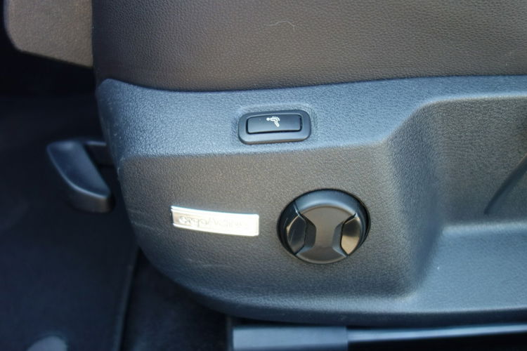 Golf Volkswagen Golf 7 1.6 diesel 110km automat pół skóry nawi zdjęcie 18