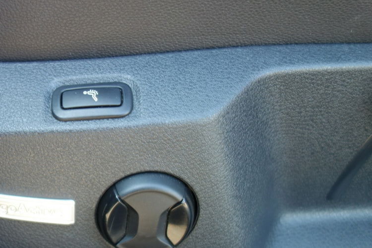 Golf Volkswagen Golf 7 1.6 diesel 110km automat pół skóry nawi zdjęcie 19