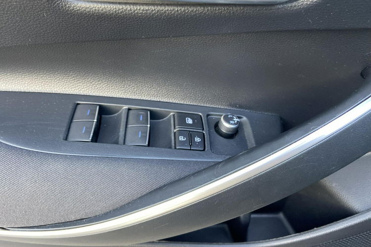 Toyota Corolla 1.5 VVTi 125KM COMFORT, salon Polska, gwarancja, FV23% zdjęcie 23