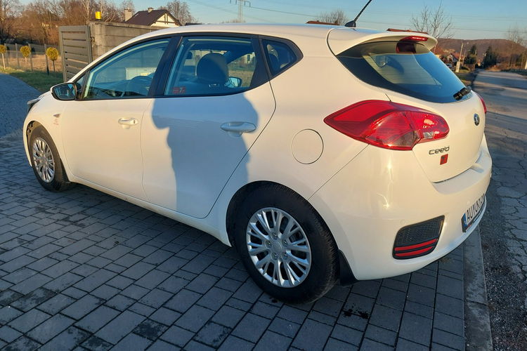 Kia Cee'd Rezerwacja zdjęcie 4