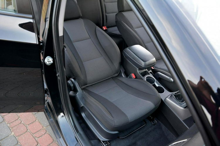 Hyundai i30 Ledy Klima Parktronic 1-Ręce Oryginał do końca serwis Aso zdjęcie 17