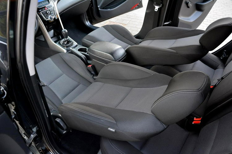 Hyundai i30 Ledy Klima Parktronic 1-Ręce Oryginał do końca serwis Aso zdjęcie 23