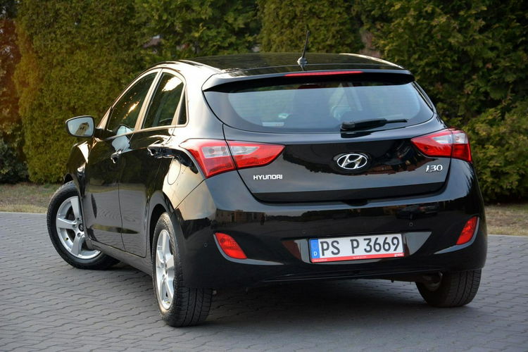 Hyundai i30 Ledy Klima Parktronic 1-Ręce Oryginał do końca serwis Aso zdjęcie 7