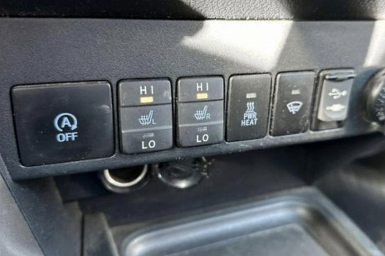 Toyota RAV-4 2.0d4d Navi kamera ledy bezwypadkowy serwis 1wl zamiana 1.r.gwarancji zdjęcie 5