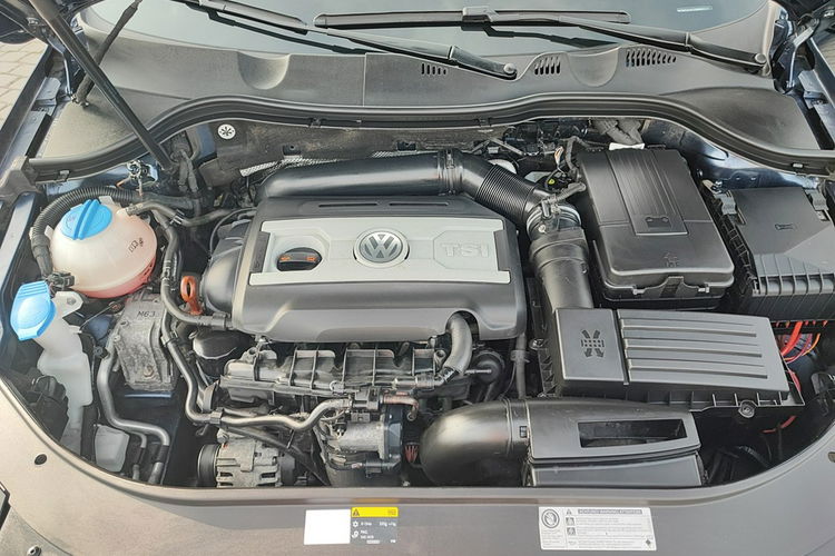 Volkswagen Passat Comfortline 2.0 + DSG + pełny serwis i oryginalny lakier zdjęcie 19