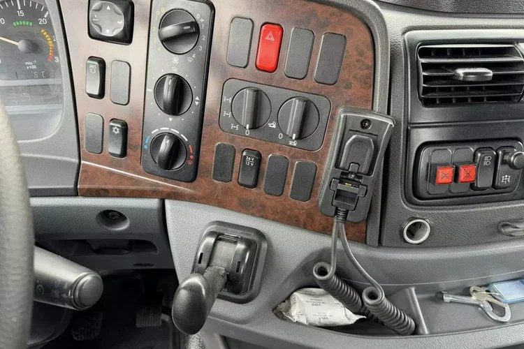 Mercedes AXOR 1829 4x4 Zwyżka RUTHAMNN STEIGER T270S16 Podnośnik Koszowy zdjęcie 32