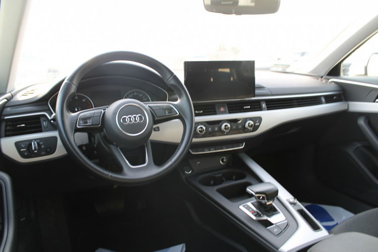 Audi A4 Gwarancja G.Fotele Automat Kamera Navi zdjęcie 15