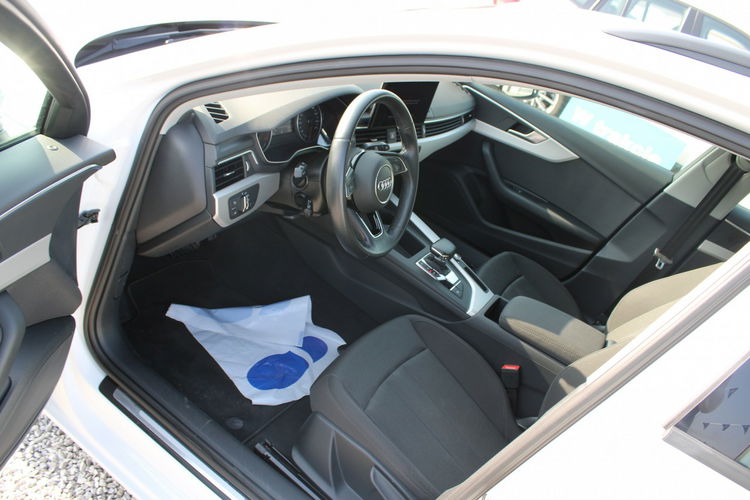 Audi A4 Gwarancja G.Fotele Automat Kamera Navi zdjęcie 16