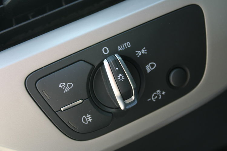 Audi A4 Gwarancja G.Fotele Automat Kamera Navi zdjęcie 20