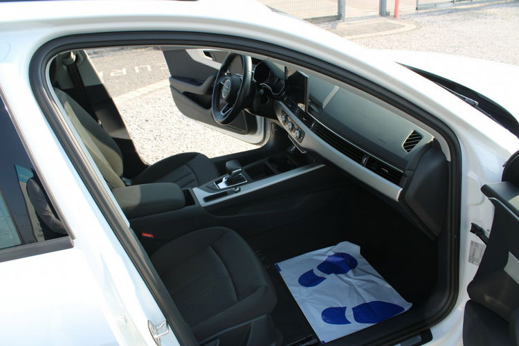 Audi A4 Gwarancja G.Fotele Automat Kamera Navi zdjęcie 31