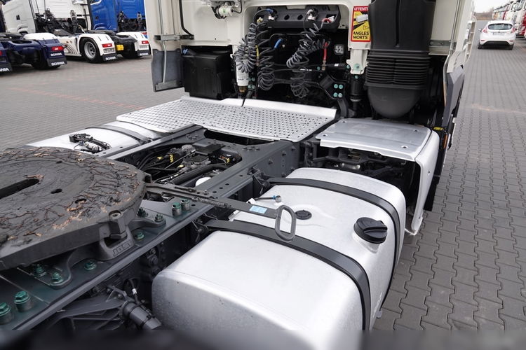 DAF XF 480 / SUPER SPACE CAB / KLIMA POSTOJOWA / OPONY 100% / 290 TYS KM / PO ZŁOTYM KONTRAKCIE SERWISOWYM zdjęcie 17