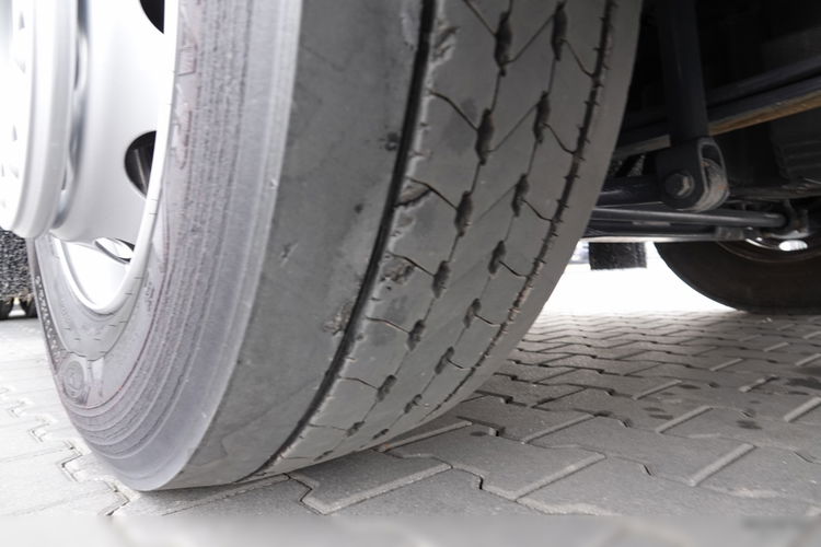 DAF XF 480 / SUPER SPACE CAB / KLIMA POSTOJOWA / OPONY 100% / 290 TYS KM / PO ZŁOTYM KONTRAKCIE SERWISOWYM zdjęcie 19