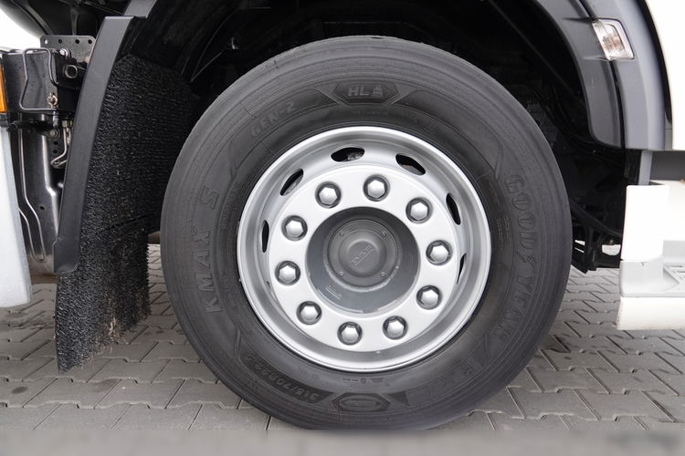 DAF XF 480 / SUPER SPACE CAB / KLIMA POSTOJOWA / OPONY 100% / 290 TYS KM / PO ZŁOTYM KONTRAKCIE SERWISOWYM zdjęcie 20