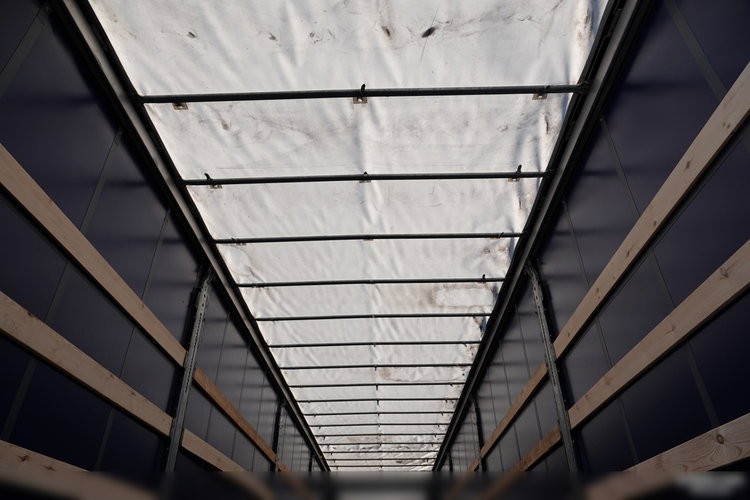 Schmitz / FIRANKA / STANDARD / OPONY 100% / MAŁO UŻYWANA zdjęcie 19