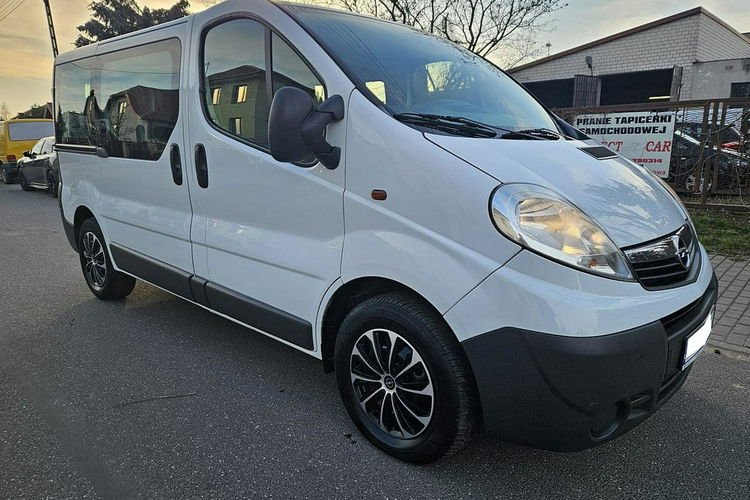 Opel Vivaro Pack klim 9 miejsc zdjęcie 22