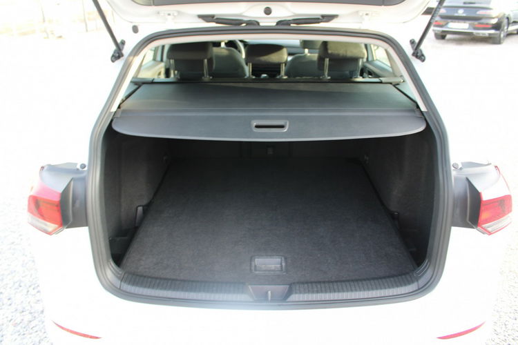 Volkswagen Golf LIFE Virtual F-vat Salon Polska Gwarancja zdjęcie 10