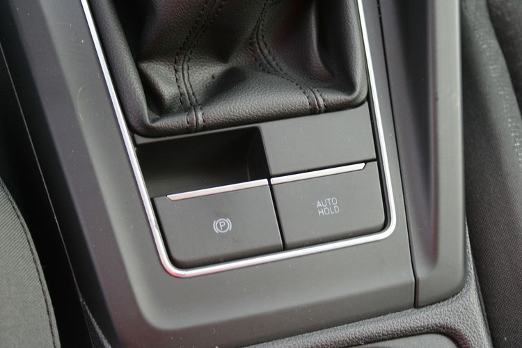 Volkswagen Golf LIFE Virtual F-vat Salon Polska Gwarancja zdjęcie 21