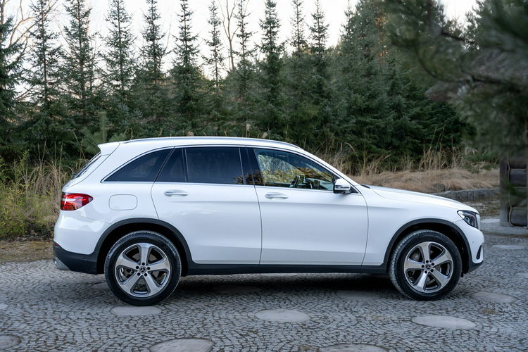 Mercedes GLC 300 4MATIC 2.0 245 KM zdjęcie 11