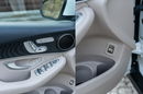 Mercedes GLC 300 4MATIC 2.0 245 KM zdjęcie 30