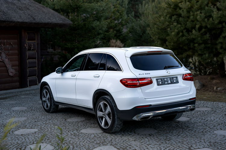 Mercedes GLC 300 4MATIC 2.0 245 KM zdjęcie 8