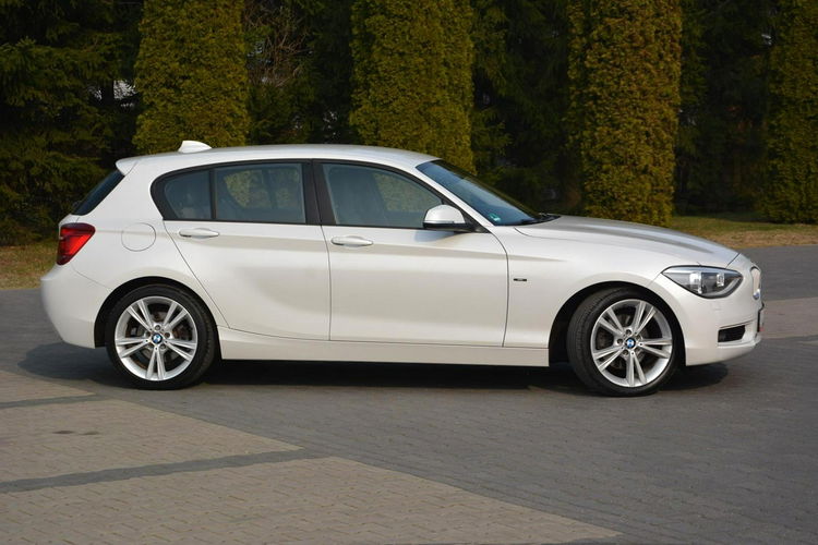 125 Biała Perła Urban Bi-Xenon Ledy Skóry el. fotele Parktronic ASO BMW zdjęcie 12