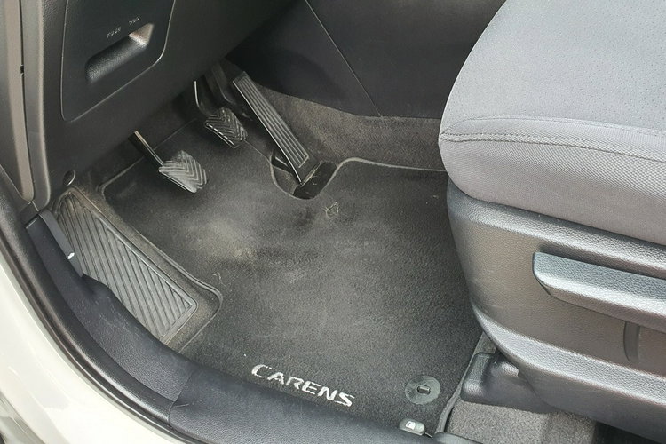 Kia Carens 1.7 CRDi 116KM # NAVI # Climatronic # 7 osobowy # Super Stan zdjęcie 15