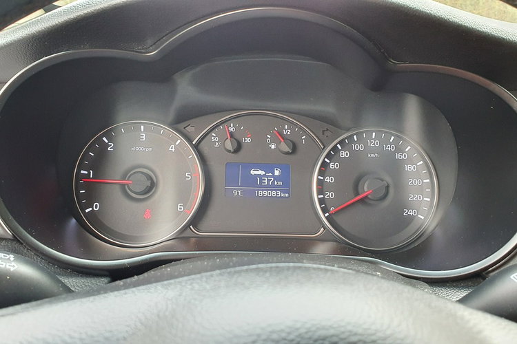 Kia Carens 1.7 CRDi 116KM # NAVI # Climatronic # 7 osobowy # Super Stan zdjęcie 19