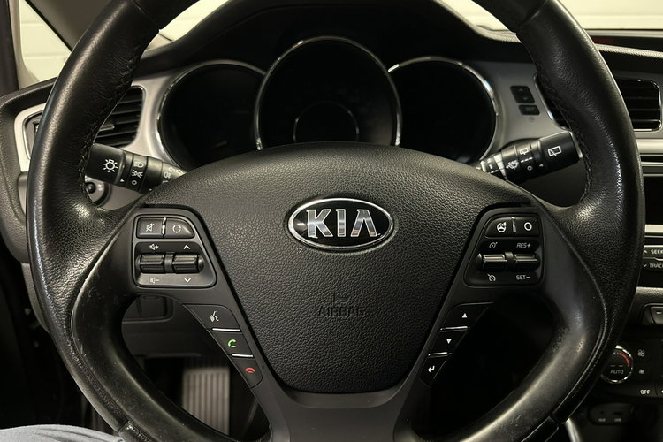 Cee'd Kia Ceed Kombi 1.6 Benz 135KM 109 Tys Zadbana REJ PL Gwarancja zdjęcie 10