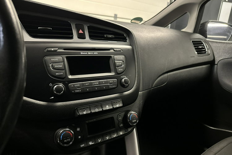 Cee'd Kia Ceed Kombi 1.6 Benz 135KM 109 Tys Zadbana REJ PL Gwarancja zdjęcie 6