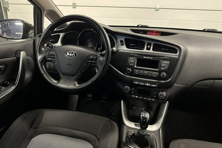 Cee'd Kia Ceed Kombi 1.6 Benz 135KM 109 Tys Zadbana REJ PL Gwarancja zdjęcie 8