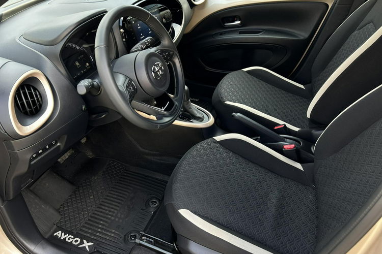Toyota Aygo X 1.0 VVTi 72KM CVT STYLE VISION TECH, salon Polska, gwarancja zdjęcie 10