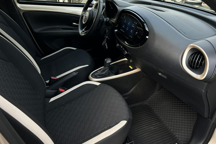 Toyota Aygo X 1.0 VVTi 72KM CVT STYLE VISION TECH, salon Polska, gwarancja zdjęcie 14