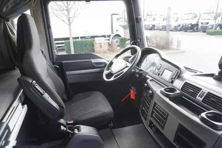 MAN TGL 12.190 / Firanka 19 EPAL / 190 tys. km zdjęcie 27