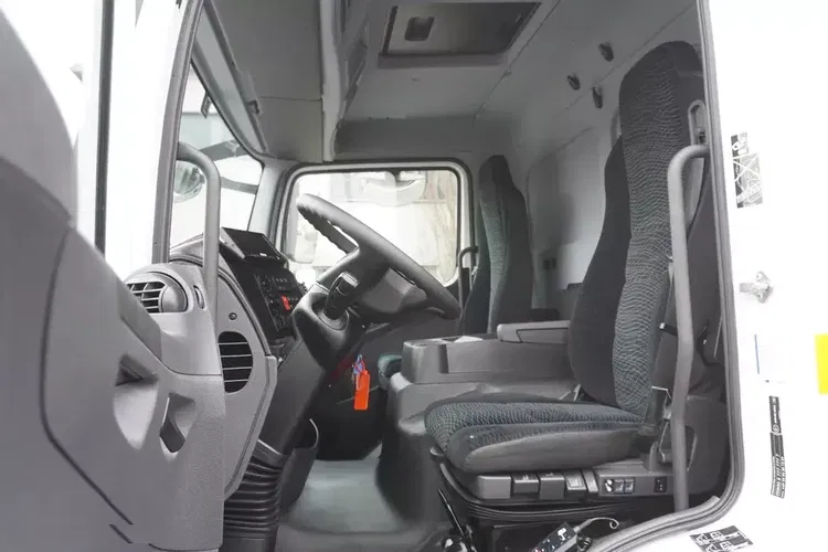 Mercedes Atego 818 / E6 / NOWA LAWETA Ocynkowana zdjęcie 21