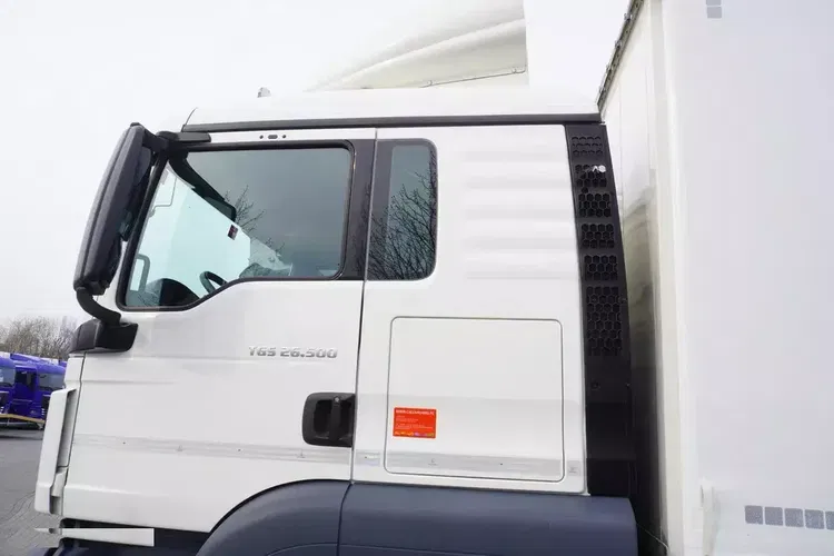 MAN TGS 26.500 / 62 tys. km / Firanka 22 EPAL / 3. oś skrętna zdjęcie 16