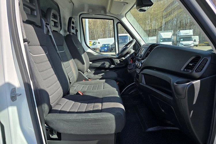 Iveco 35C16 zdjęcie 8