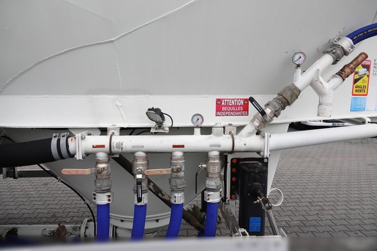 Feldbinder / CEMENTONACZEPA / 2 KOMORY / 37 000 L / SILOS / DO MATERIAŁÓW SYPKICH / OŚ PODNOSZONA / SAF / ALUFELGI zdjęcie 14