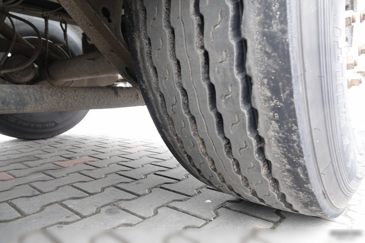 Feldbinder / CEMENTONACZEPA / 2 KOMORY / 37 000 L / SILOS / DO MATERIAŁÓW SYPKICH / OŚ PODNOSZONA / SAF / ALUFELGI zdjęcie 21