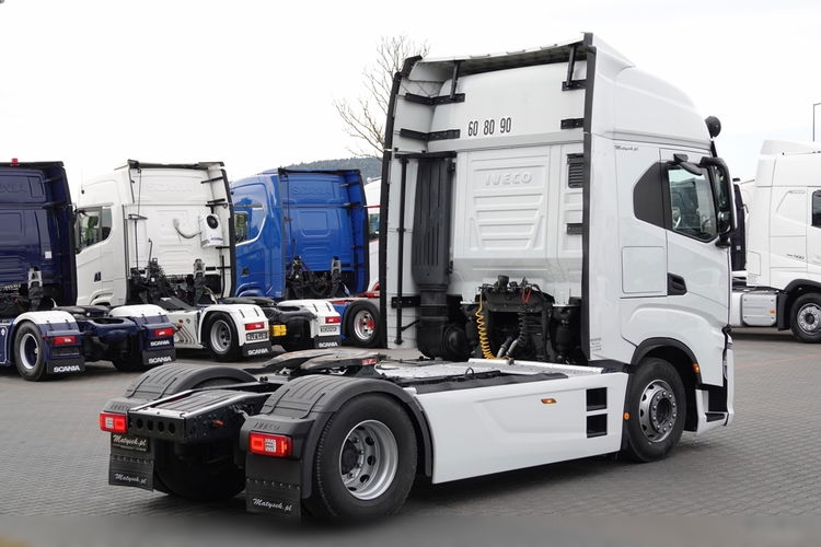 Iveco S-WAY / 510 / RETARDER / KLIMA POSTOJOWA / PO KONTRAKCIE SERWISOWYM zdjęcie 9