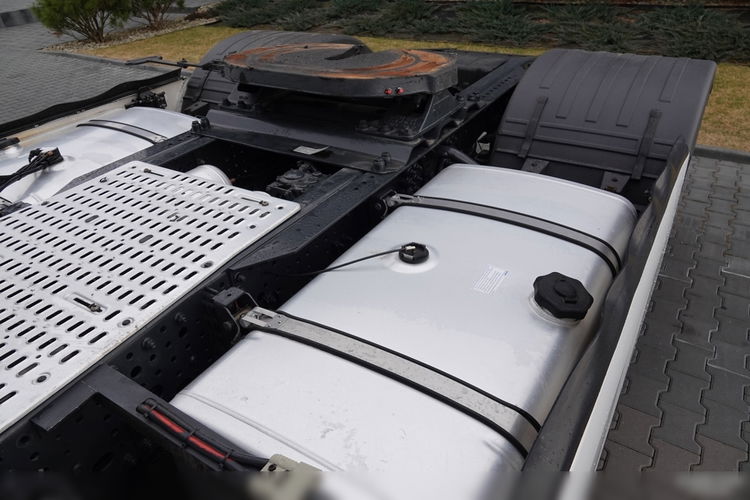 Iveco S-WAY / 510 / RETARDER / KLIMA POSTOJOWA / PO KONTRAKCIE SERWISOWYM zdjęcie 13