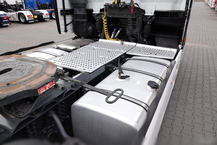 Iveco S-WAY / 510 / RETARDER / KLIMA POSTOJOWA / PO KONTRAKCIE SERWISOWYM zdjęcie 17