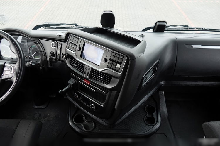 Iveco S-WAY / 510 / RETARDER / KLIMA POSTOJOWA / PO KONTRAKCIE SERWISOWYM zdjęcie 32