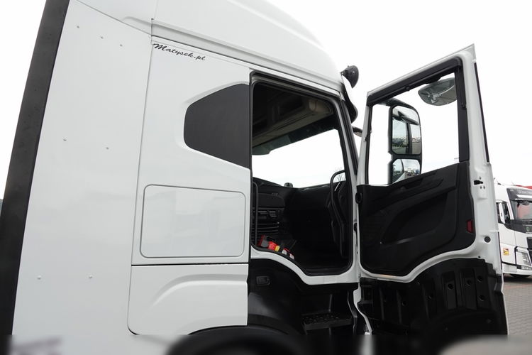 Iveco S-WAY / 510 / RETARDER / KLIMA POSTOJOWA / PO KONTRAKCIE SERWISOWYM zdjęcie 37