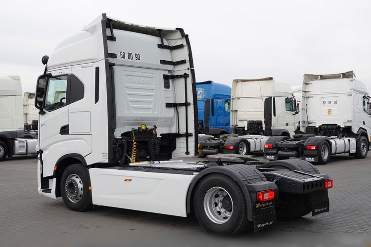 Iveco S-WAY / 510 / RETARDER / KLIMA POSTOJOWA / PO KONTRAKCIE SERWISOWYM zdjęcie 8