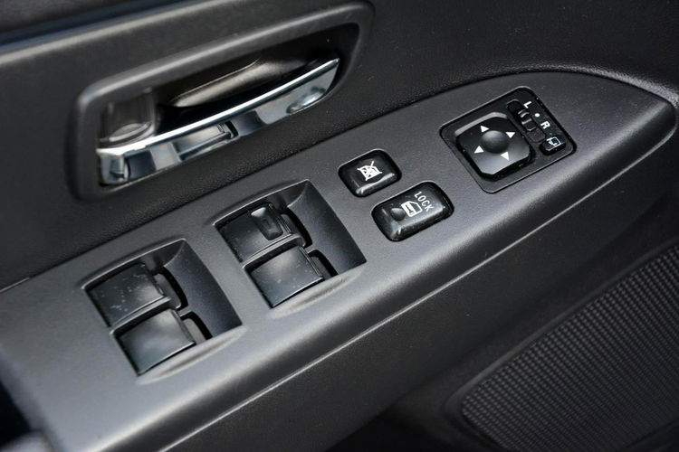 Mitsubishi ASX Lift 117 przebieg 4x4 Navi Kamera alu 18 z Niemiec zdjęcie 29